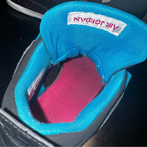 Girls Air Jordan 4 Retro - Picture 9 of 14